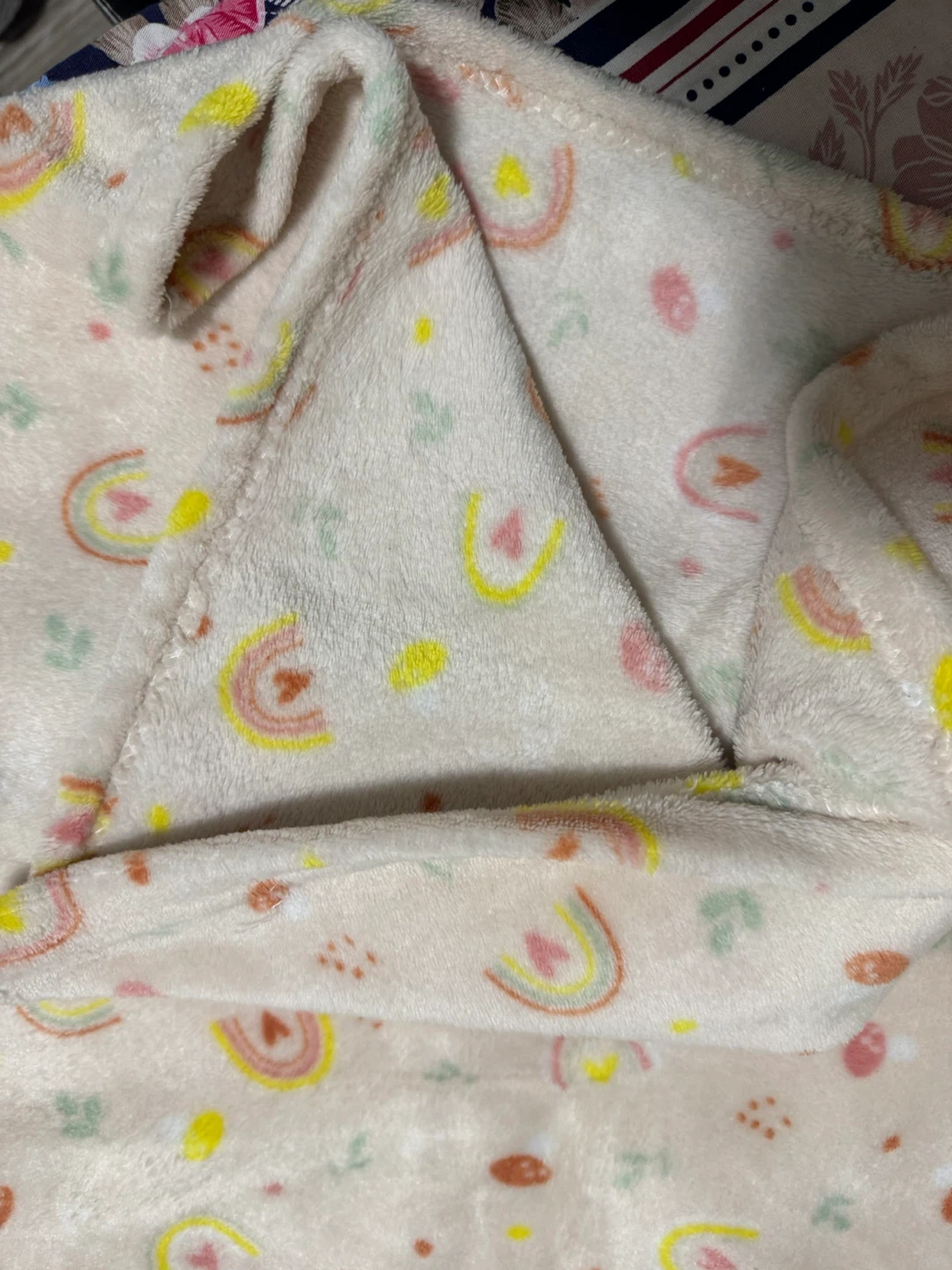 Blankets- White with Lightning Bolt & Rainbow Patterns - photo 5