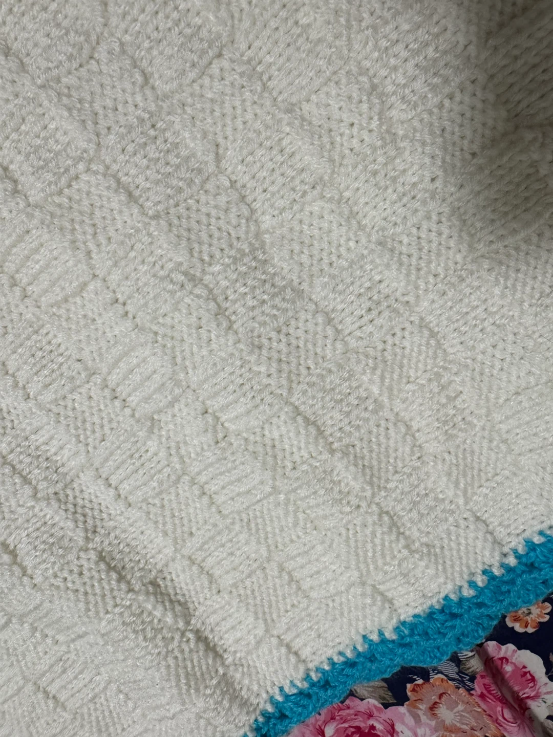 Hand-knitted crocheted Blanket - photo 5
