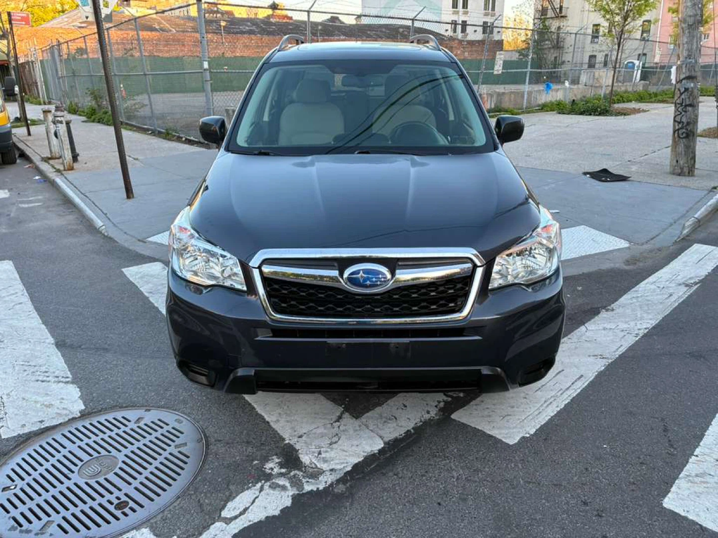 Subaru Forester 2.5i AWD Dark Gray SUV - photo 2
