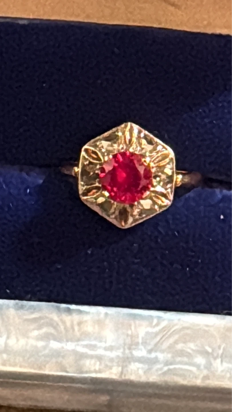 Vintage Art Deco Diamond & Ruby Ring