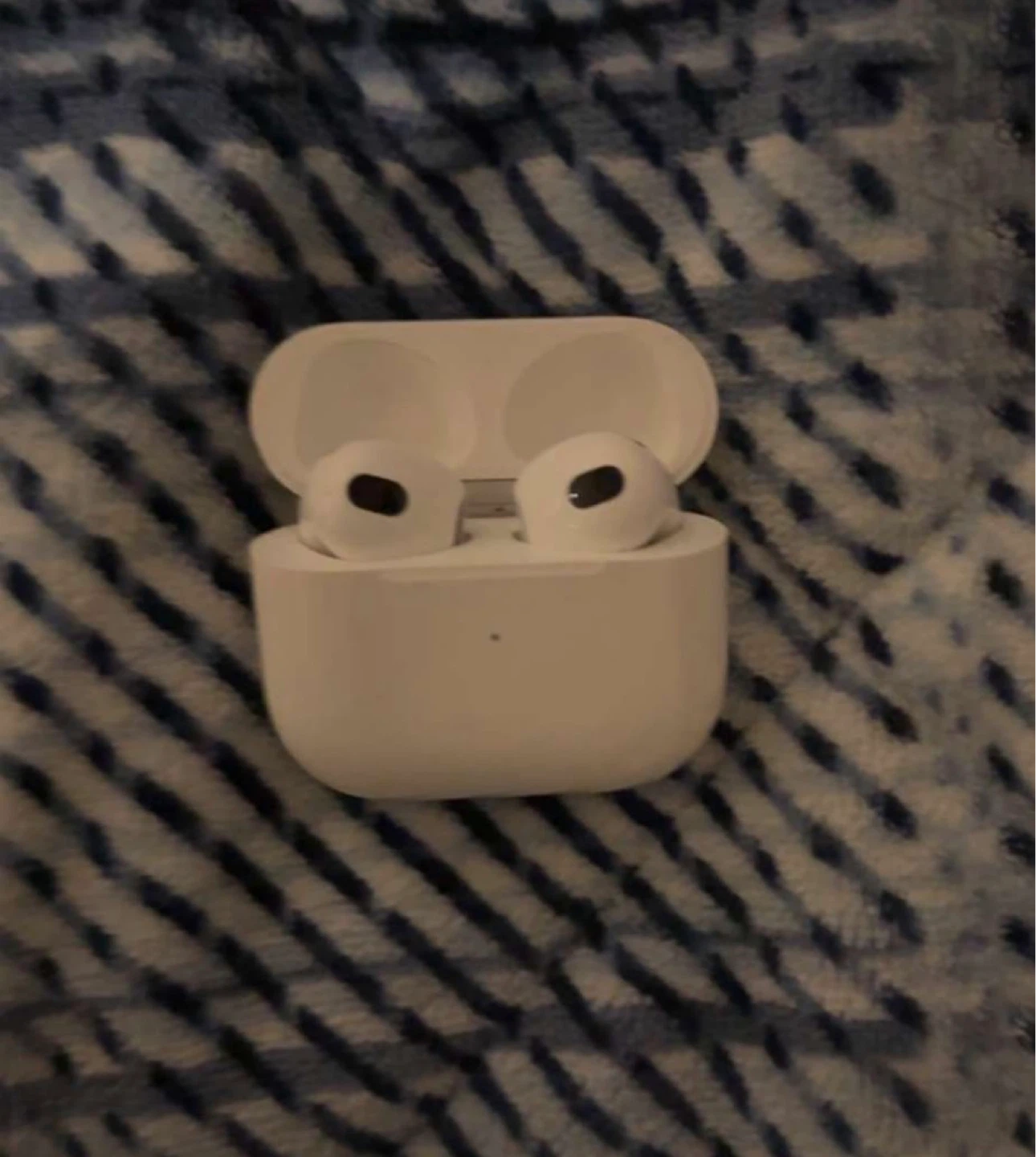 Apple AirPods Pro (3nd Generation) Charging Case