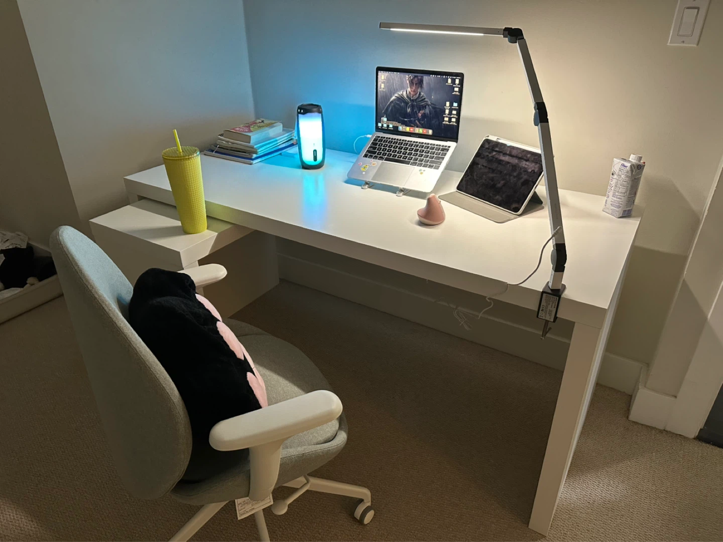 desk with pull-out panel