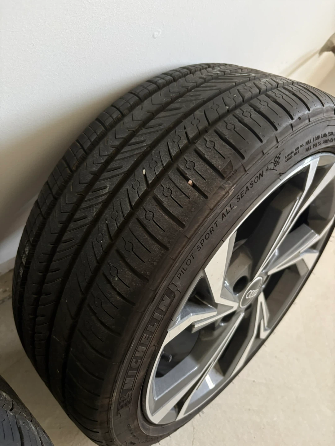 Michelin Pilot Sport All Season 4 Tires – 225/40ZR18 - photo 5