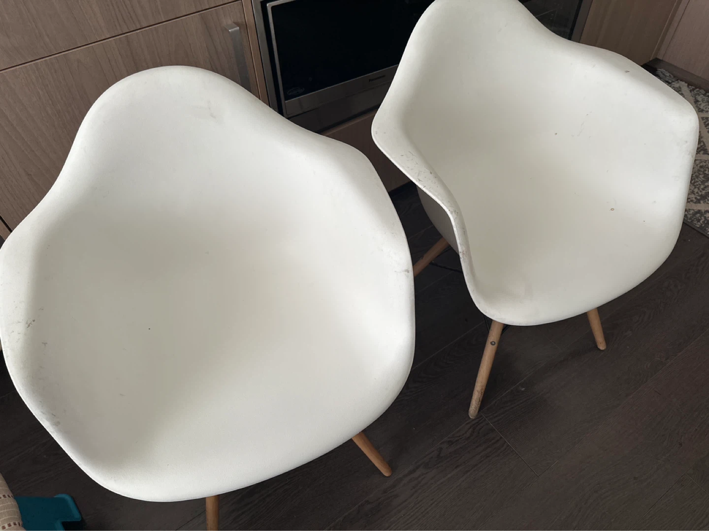 Set of 2 White Modern Dining Chairs