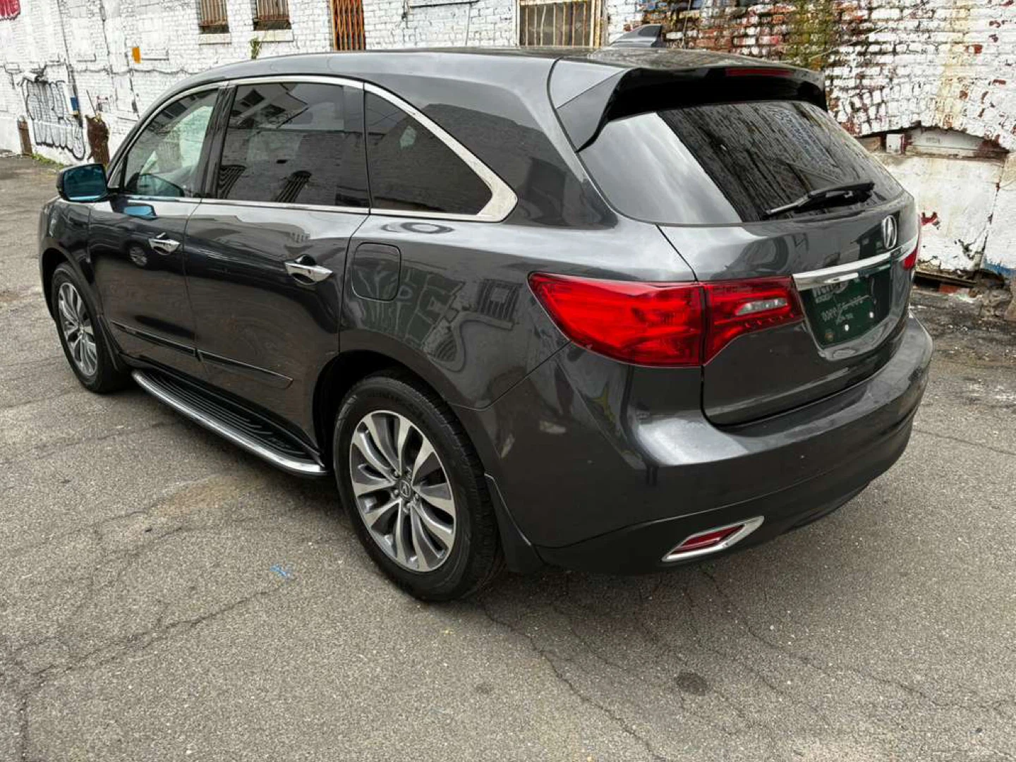 Acura MDX SUV - photo 4