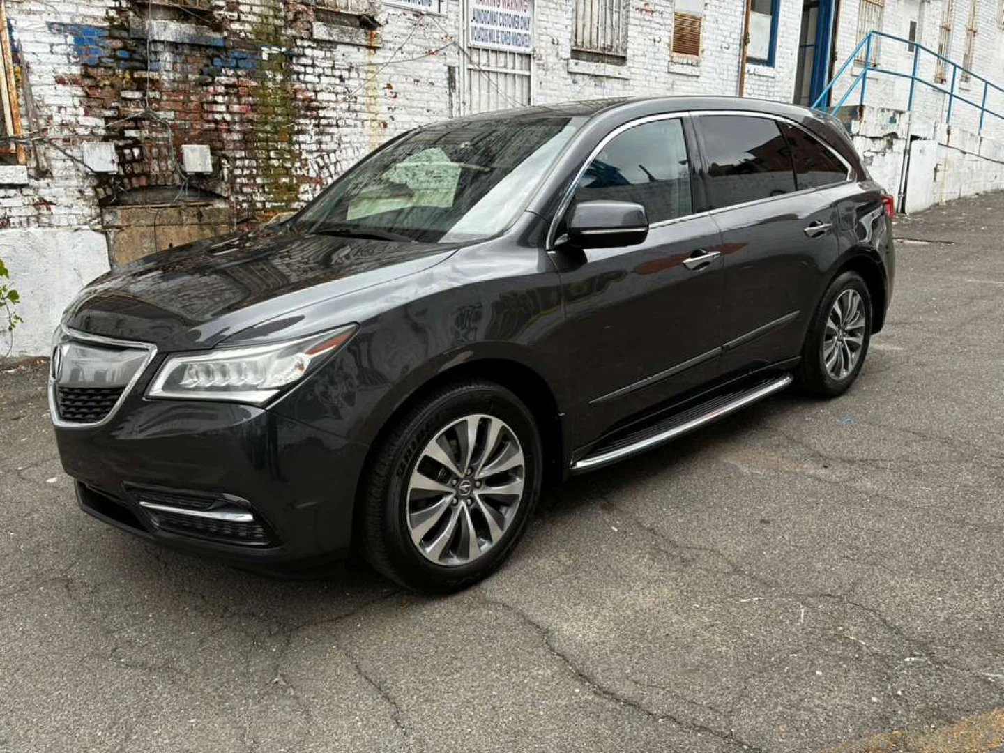 Acura MDX SUV - photo 3