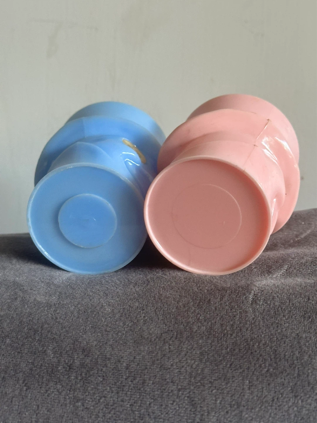 Pair of Jiminy Cricket Pink and Blue Plastic Cups - photo 5