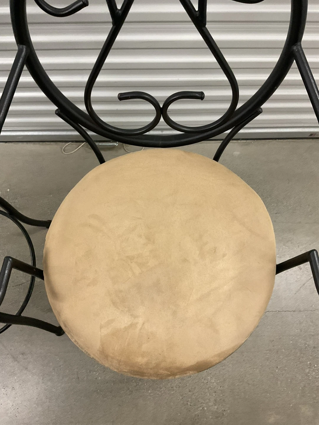 Pair of Swivel Bar Stools - photo 5