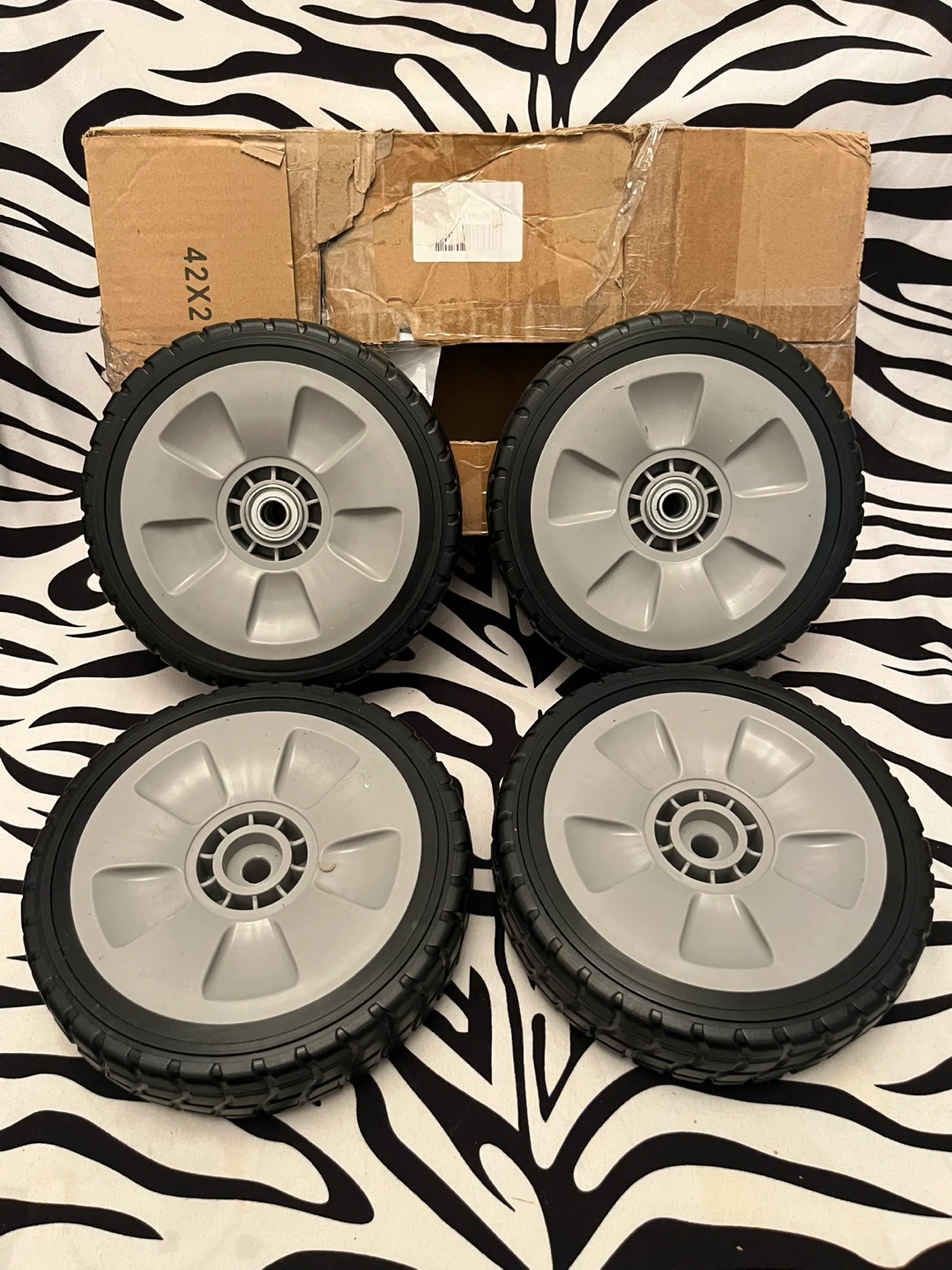 🛞 Set of 4 Replacement Wheels 🛞 - photo 4