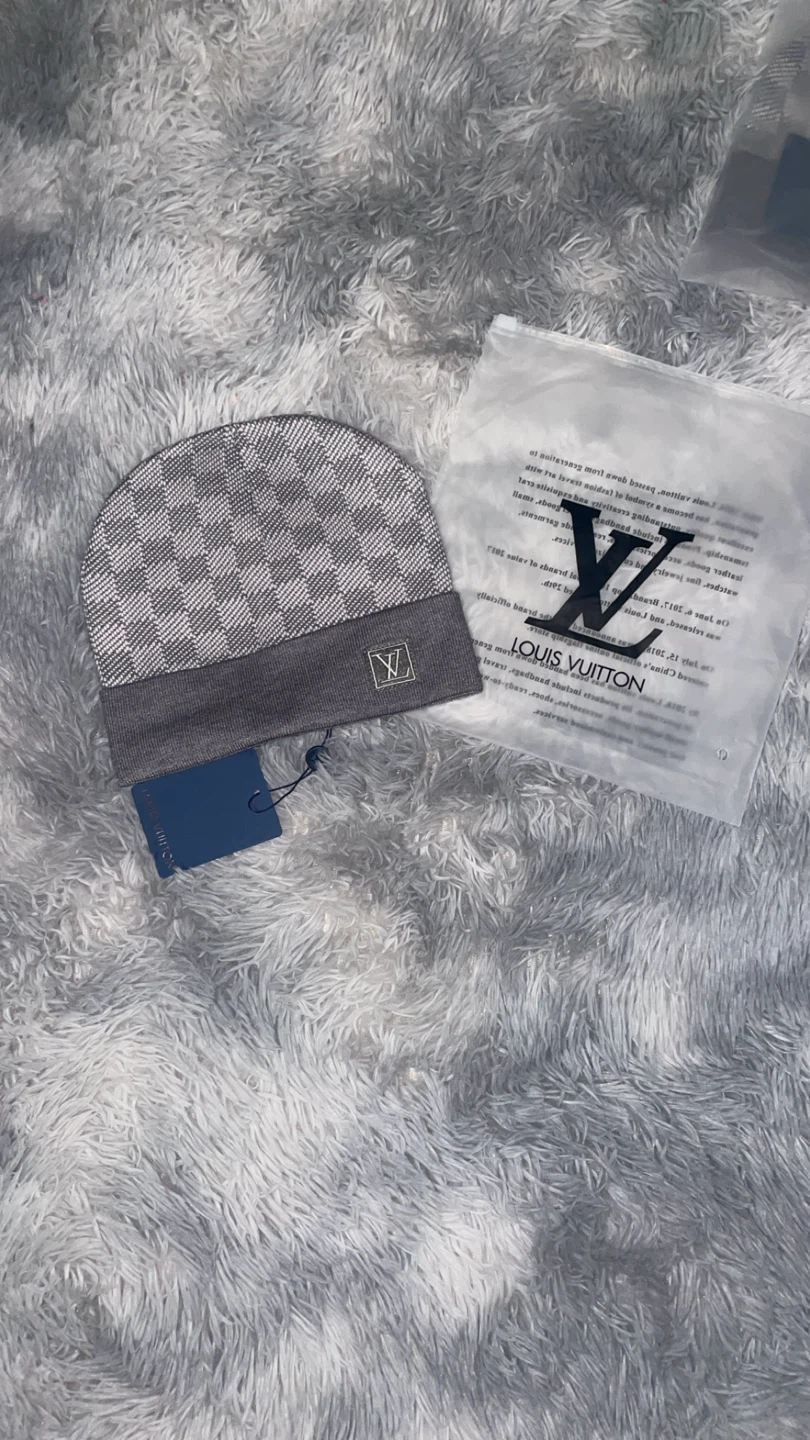Louis Vuitton Beanie - Grey Damier Check
