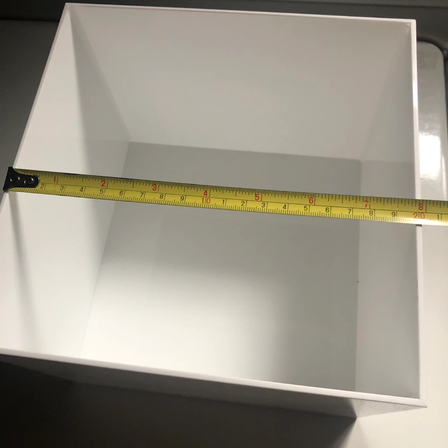 3 New plastic planters in box - photo 4