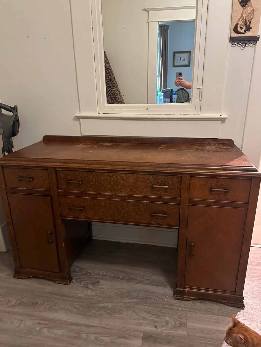 FREE vintage hutch/ sideboard. - photo 2