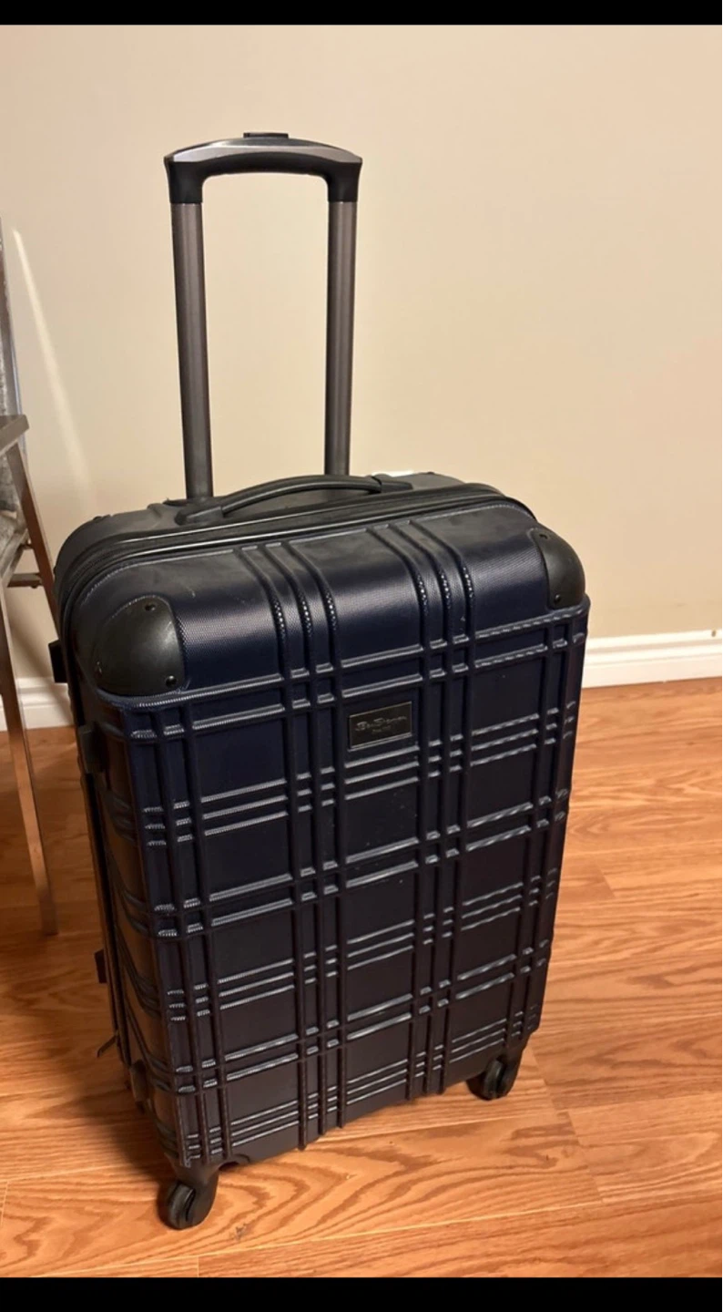 Ben Sherman Black Hardshell Spinner Luggage - photo 2