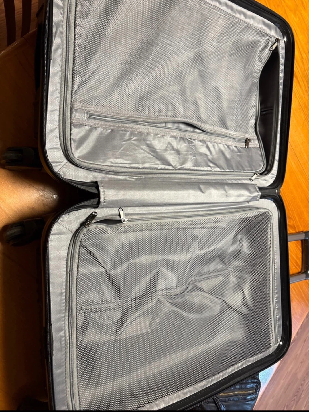 Ben Sherman Black Hardshell Spinner Luggage - photo 3