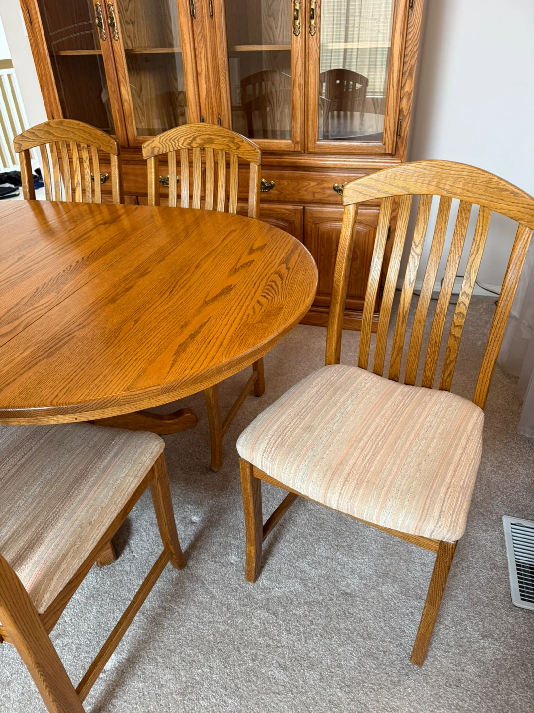 Oval dining table, 6 chairs, 2 cabinets (solid oak) - photo 5