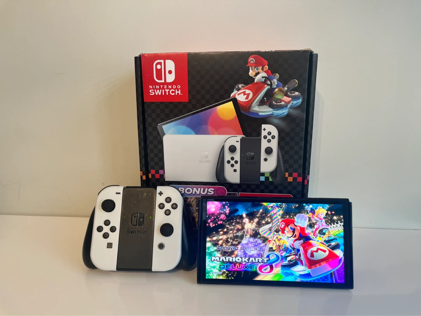 Nintendo Switch OLED Edition - photo 3
