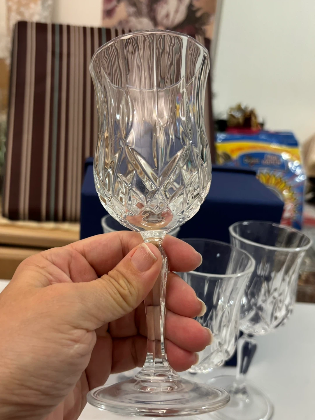 Set of 4 Crystal Wine Glasses - photo 2