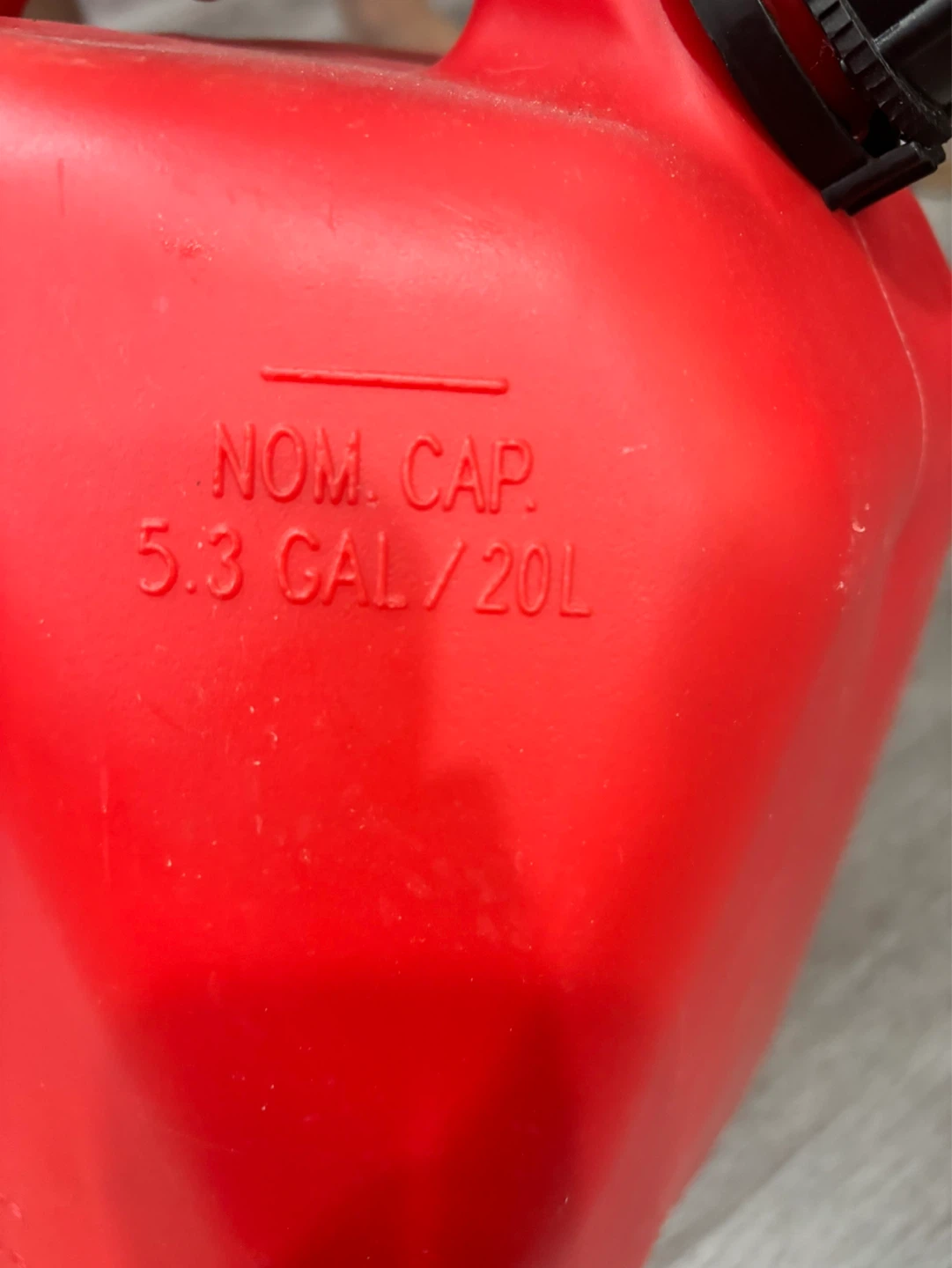 Red 5.3 Gallon Gasoline Can - photo 4