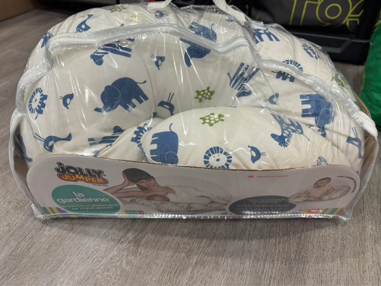 Jolly Jumper La Gardienne Nursing Pillow