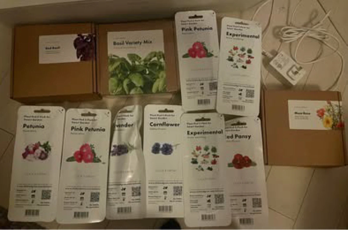 Click & Grow Smart Garden 9 with Seed Pods - photo 2
