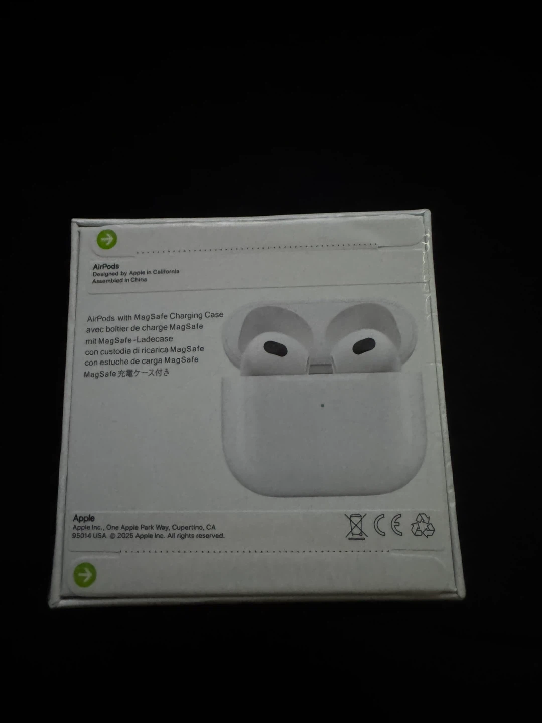 Apple AirPods (3rd Generation) with MagSafe Charging Case - photo 2