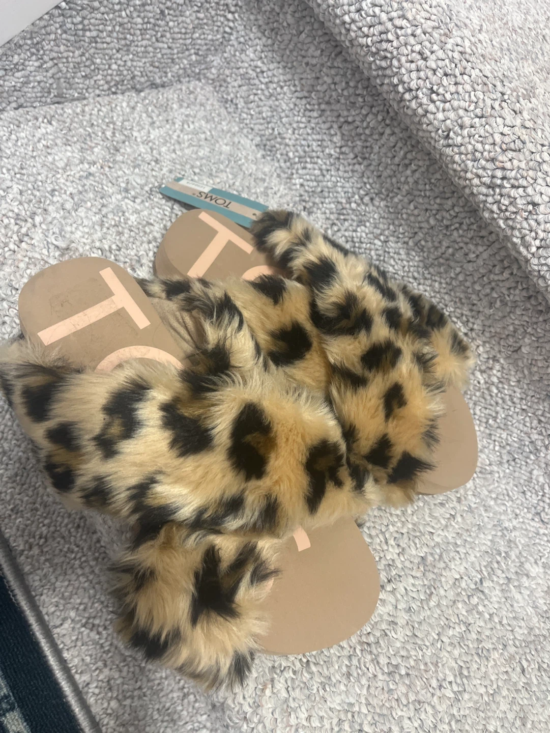 TOMS Leopard Print Faux Fur Slippers
