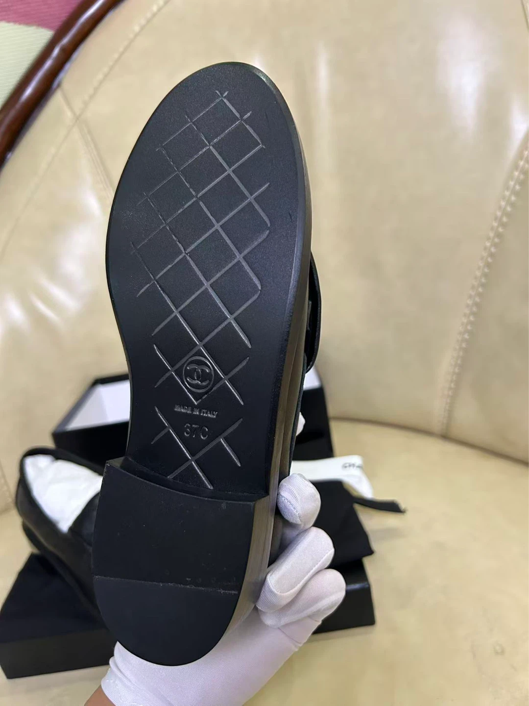 CHANEL Black Quilted Loafers - Size 37 - photo 5