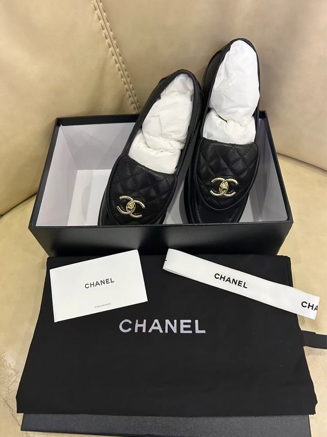 CHANEL Black Quilted Loafers - Size 37 - photo 4