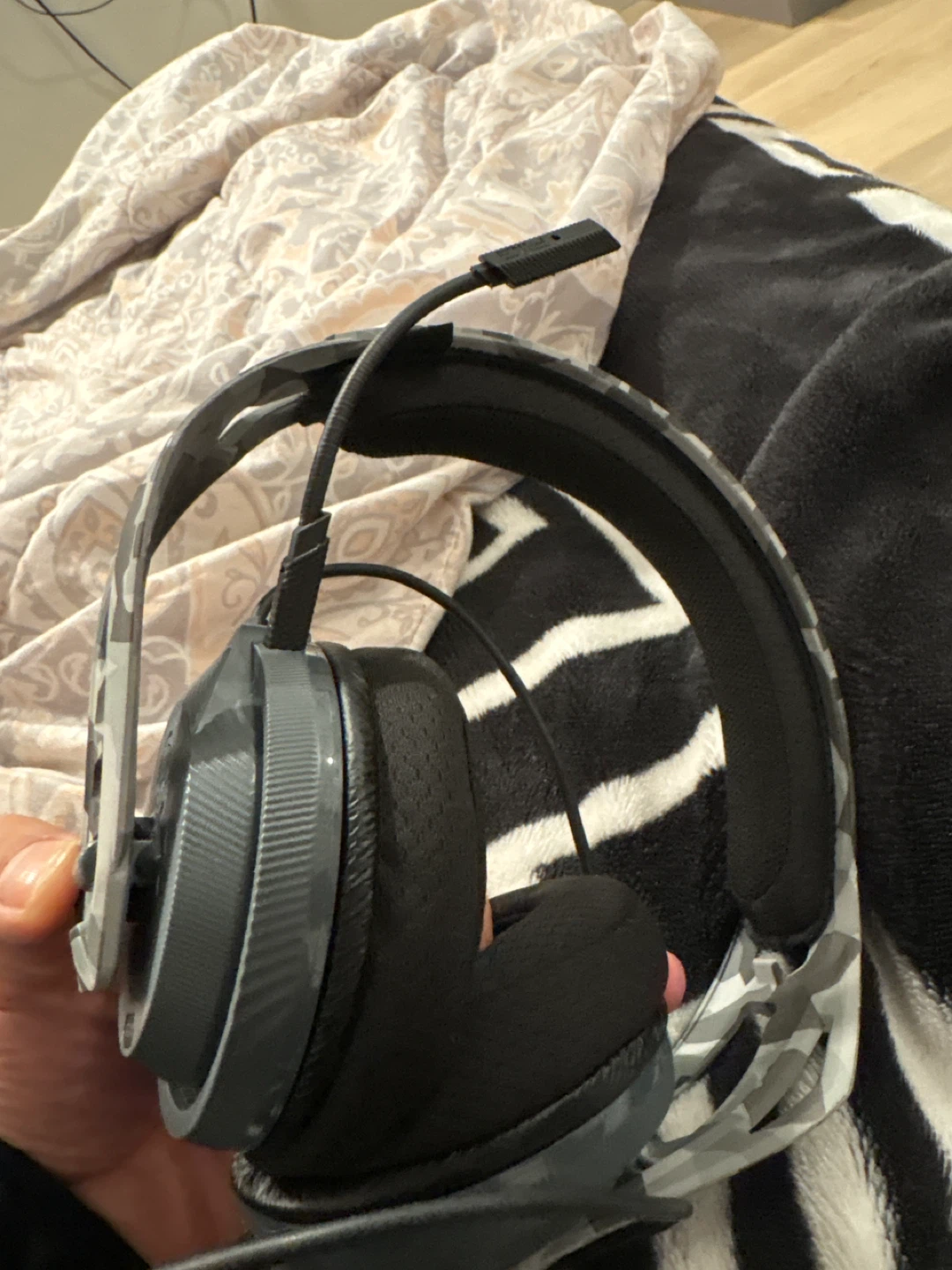 Astro Gaming Headset and PS5 Controller - photo 2