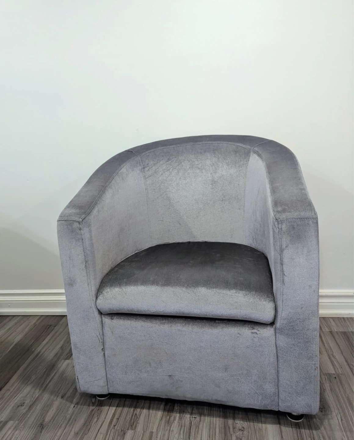 Set of 2 Grey Velvet Barrel Accent Chairs - photo 2