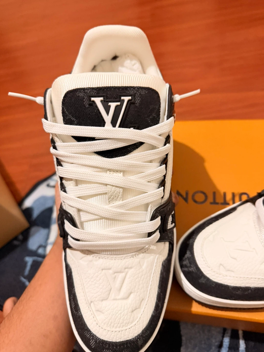 Louis Vuitton Men's Sneakers - photo 3