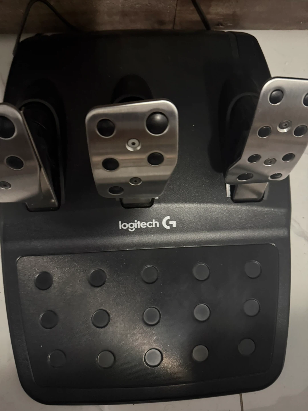 Logitech G29 Driving Force Racing Wheel and Pedals - photo 3