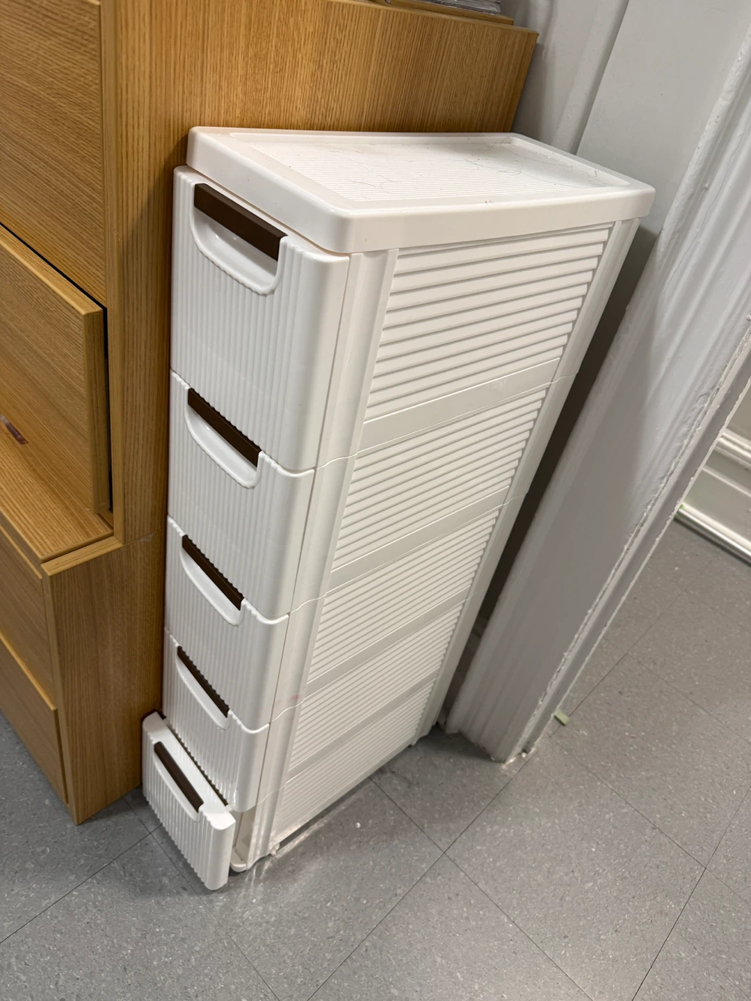 Plastic drawer