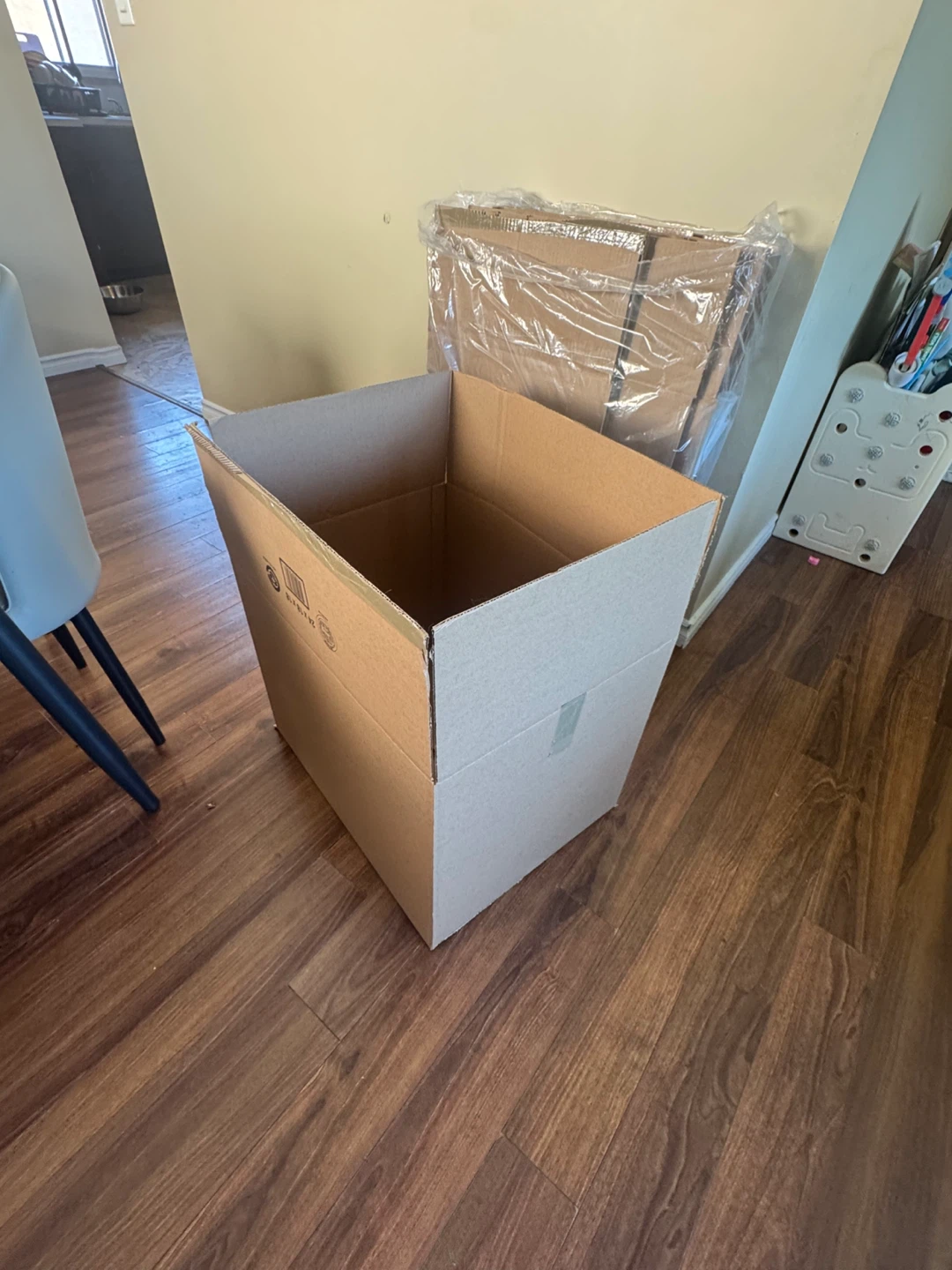Bundle of Cardboard Moving Boxes - photo 2
