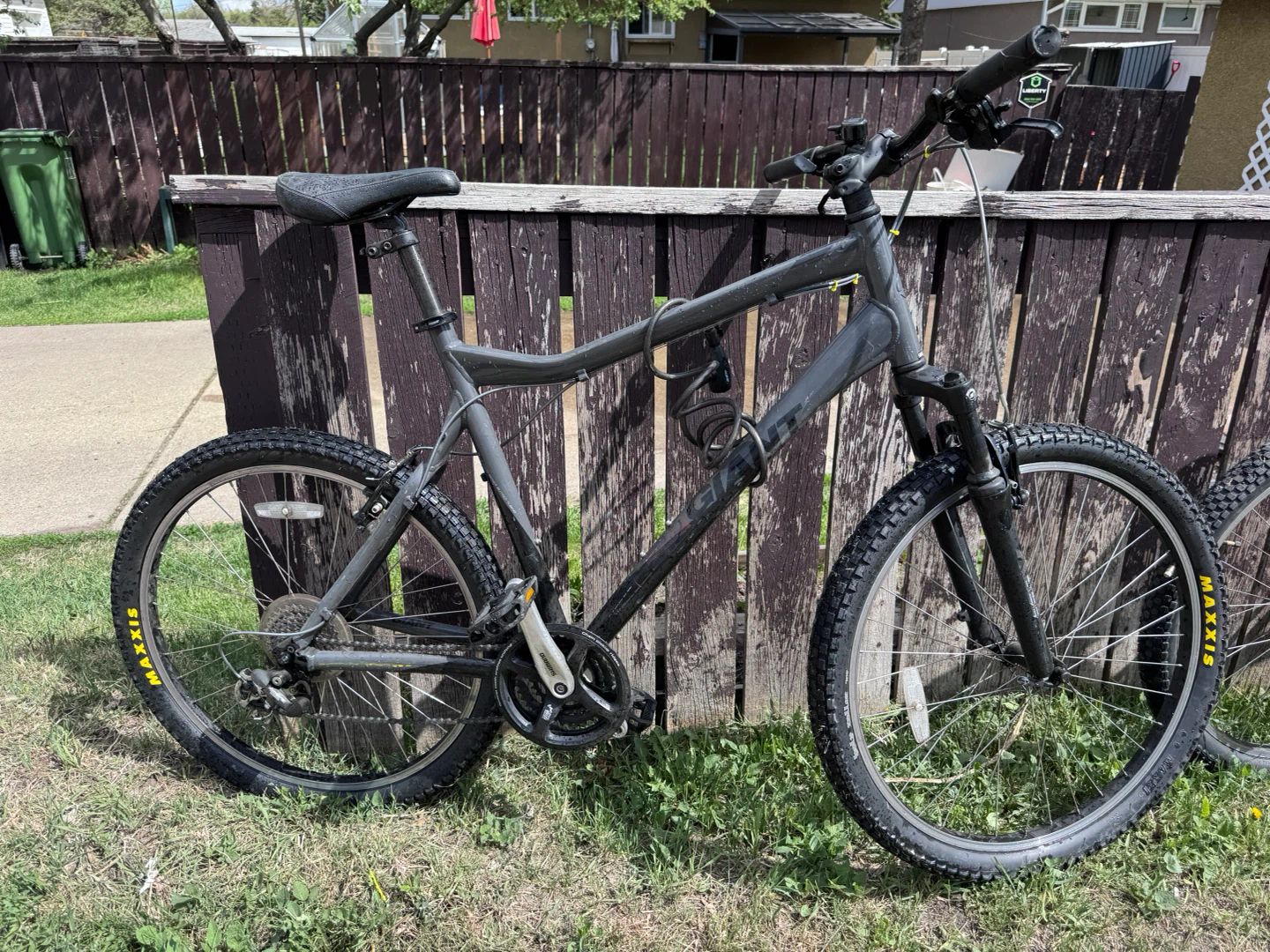 Giant Mountain Bike - photo 3