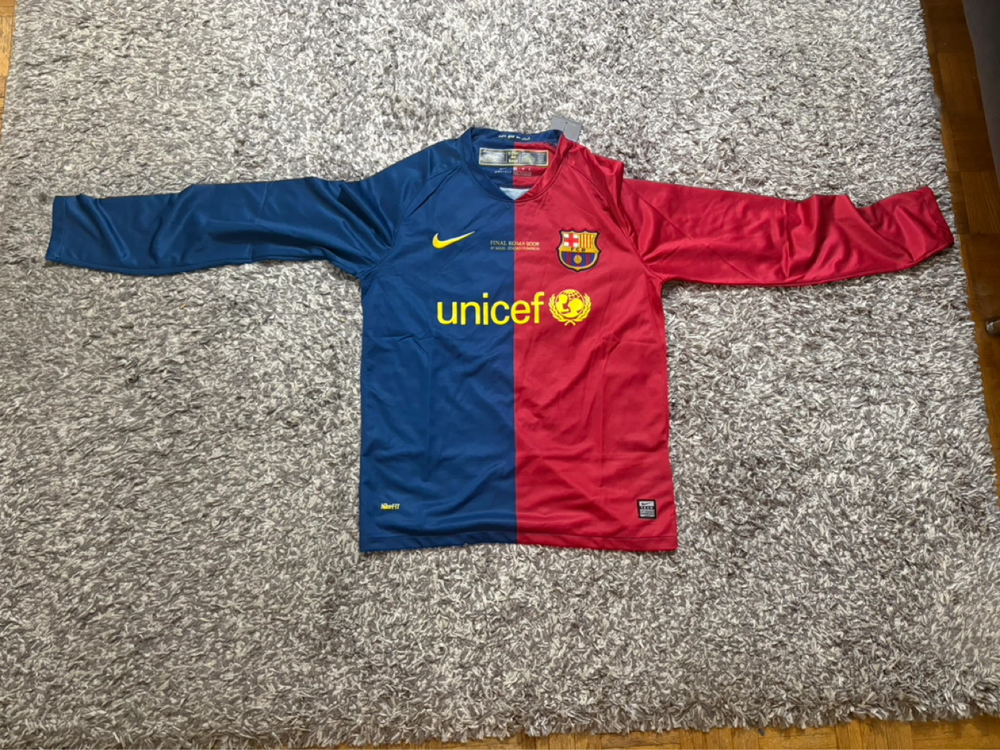 Nike FC Barcelona 2009 Final Roma Long Sleeve Jersey - photo 2