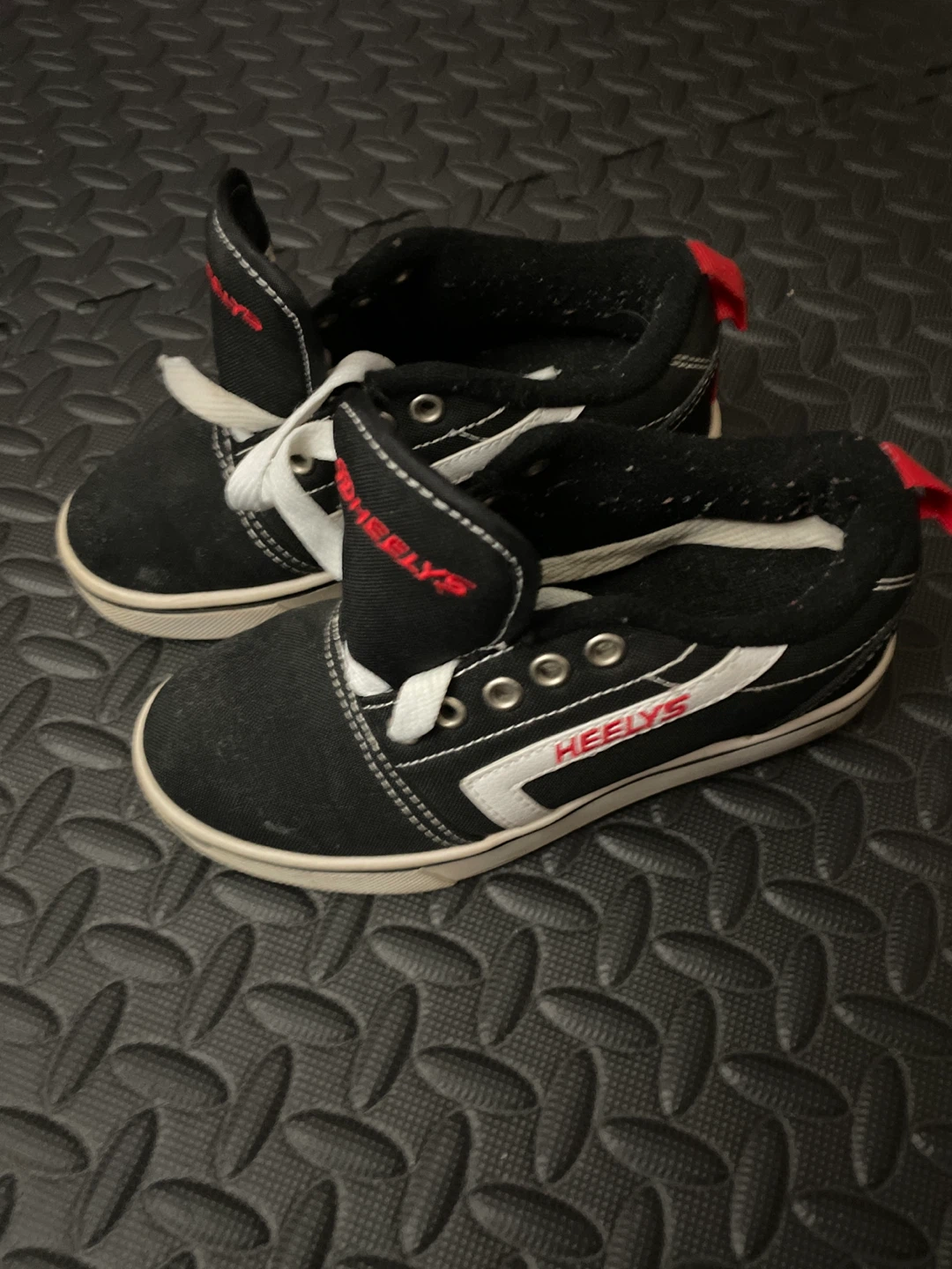Heelys Black Roller Shoes - Youth Size 13 - photo 2