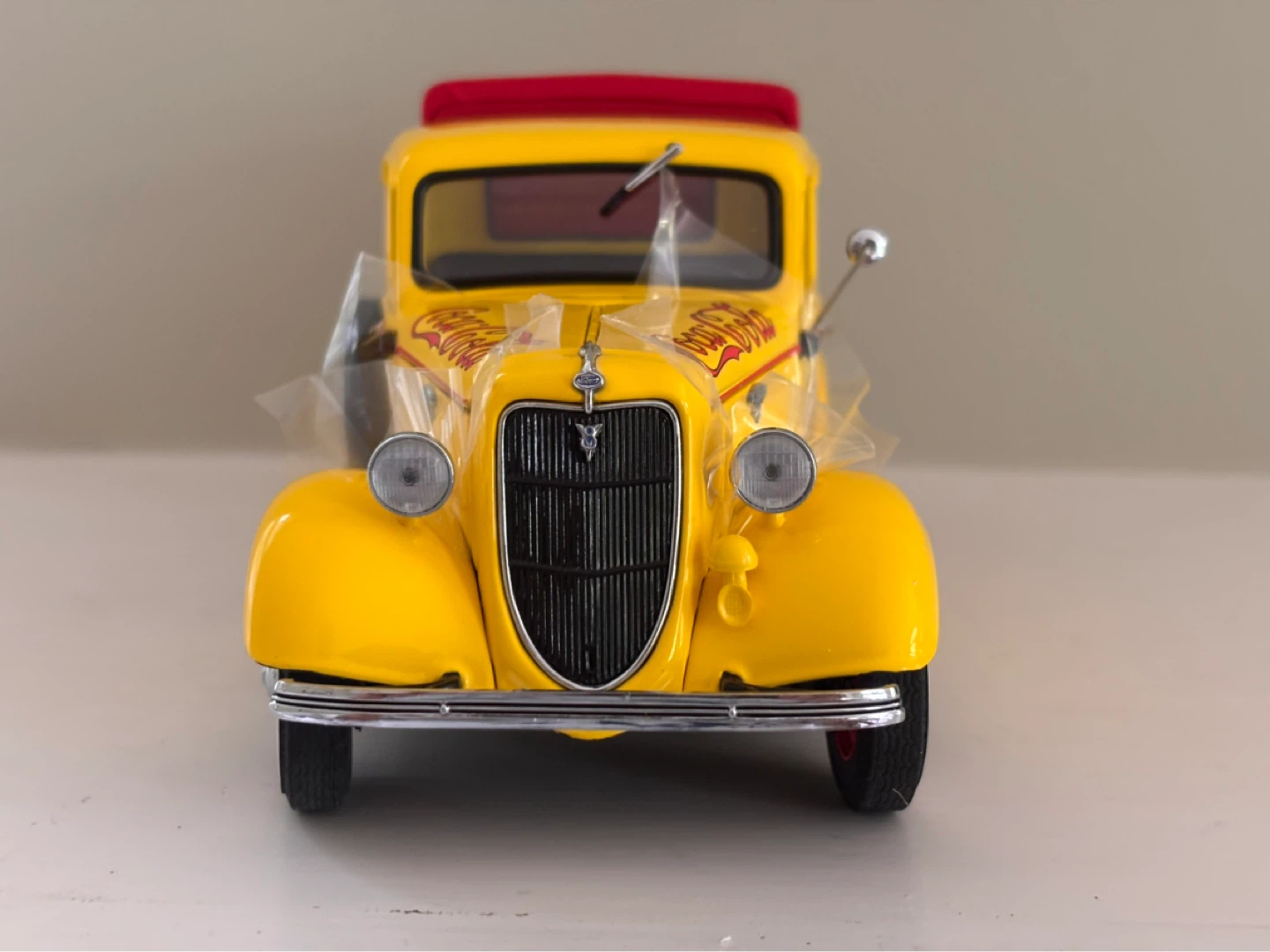 Danbury Mint 1:24 Coca Cola Diecast Truck - photo 5
