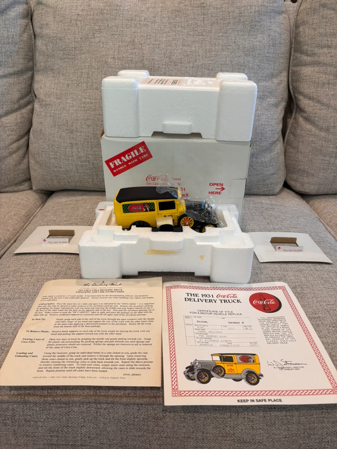 Danbury Mint 1931 Coca-Cola Delivery Truck Model - photo 2