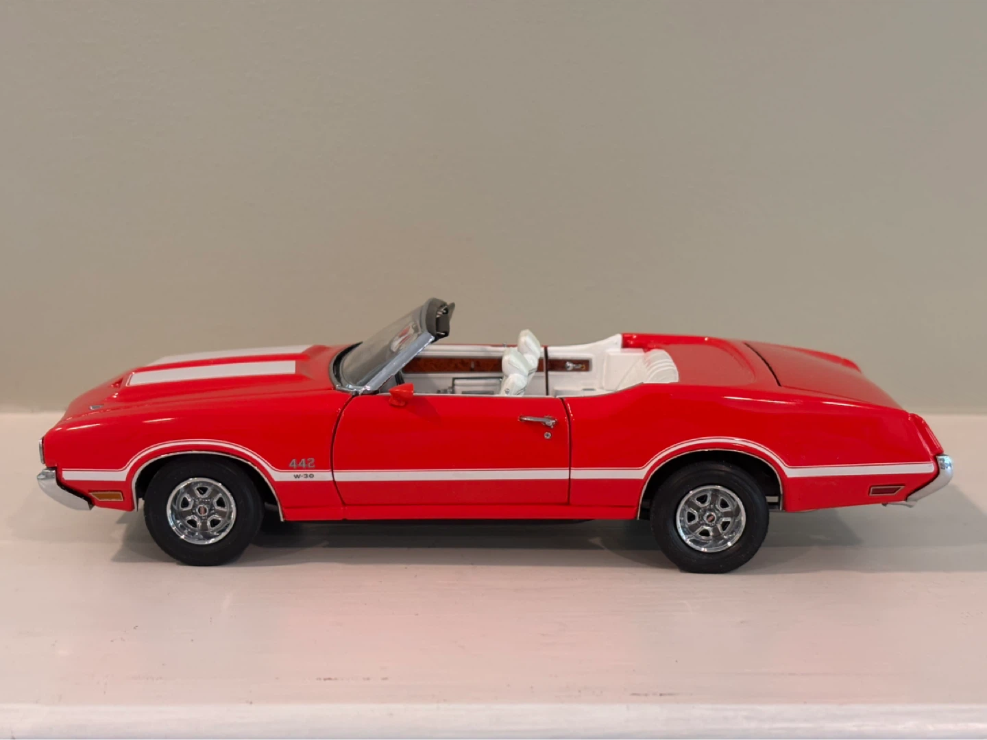 Danbury Mint 1970 Oldsmobile 442 W-30 Convertible 1:24 - photo 4