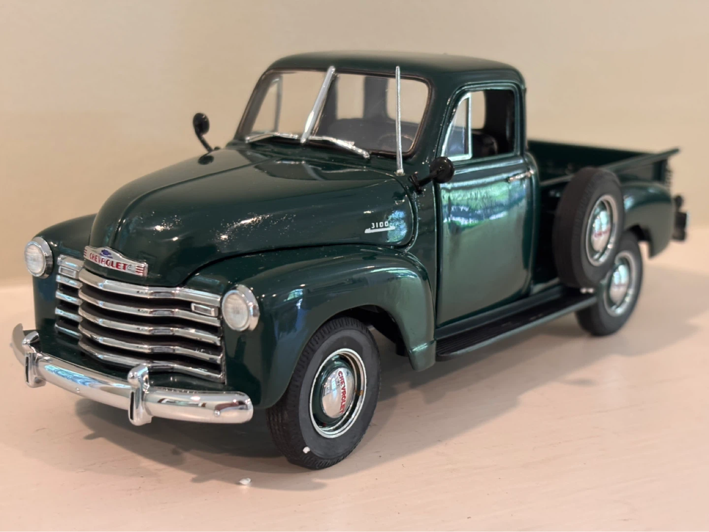 Danbury Mint 1953 Chevrolet Pickup Truck Model - 1:24 - photo 3
