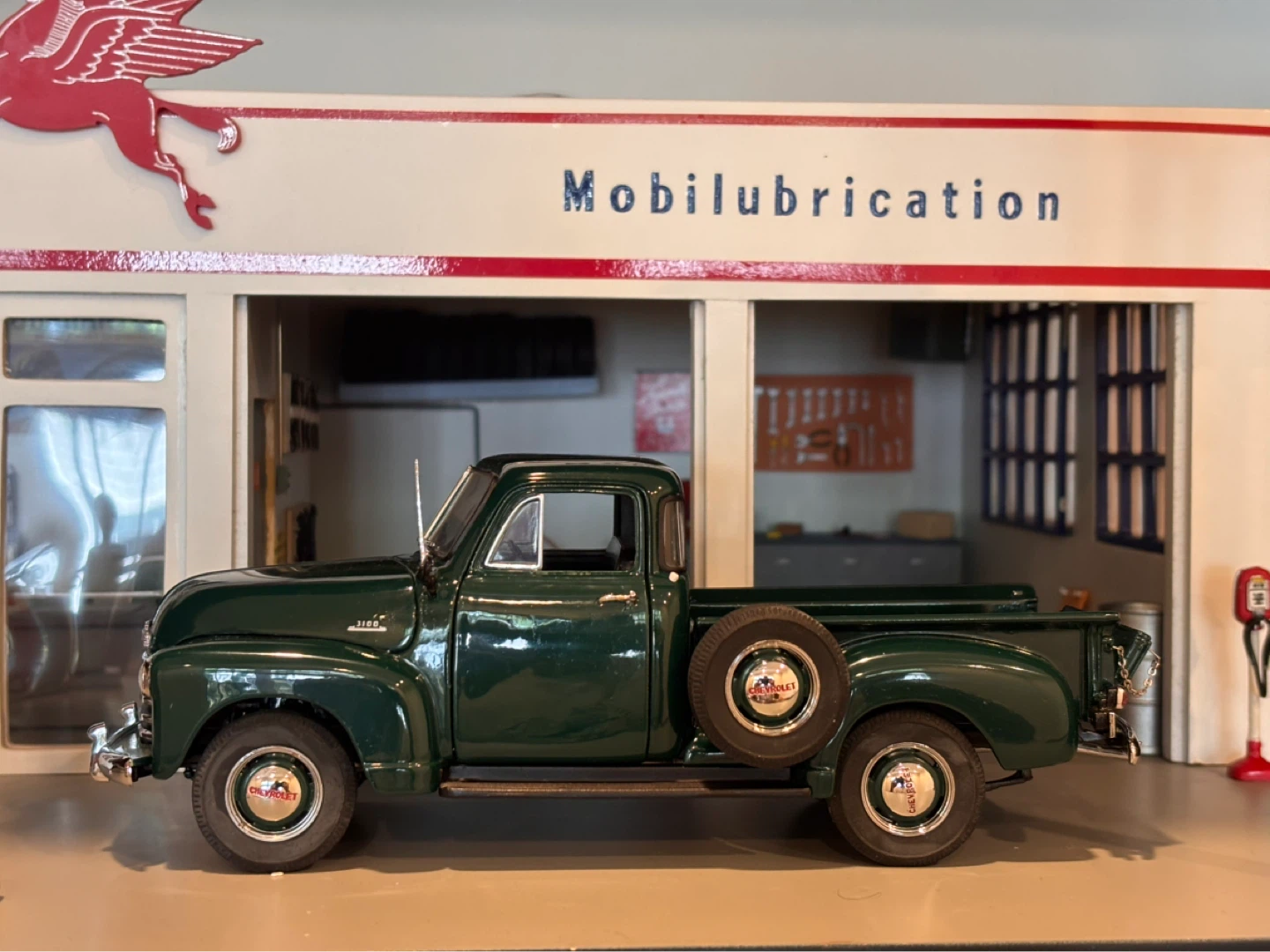 Danbury Mint 1953 Chevrolet Pickup Truck Model - 1:24
