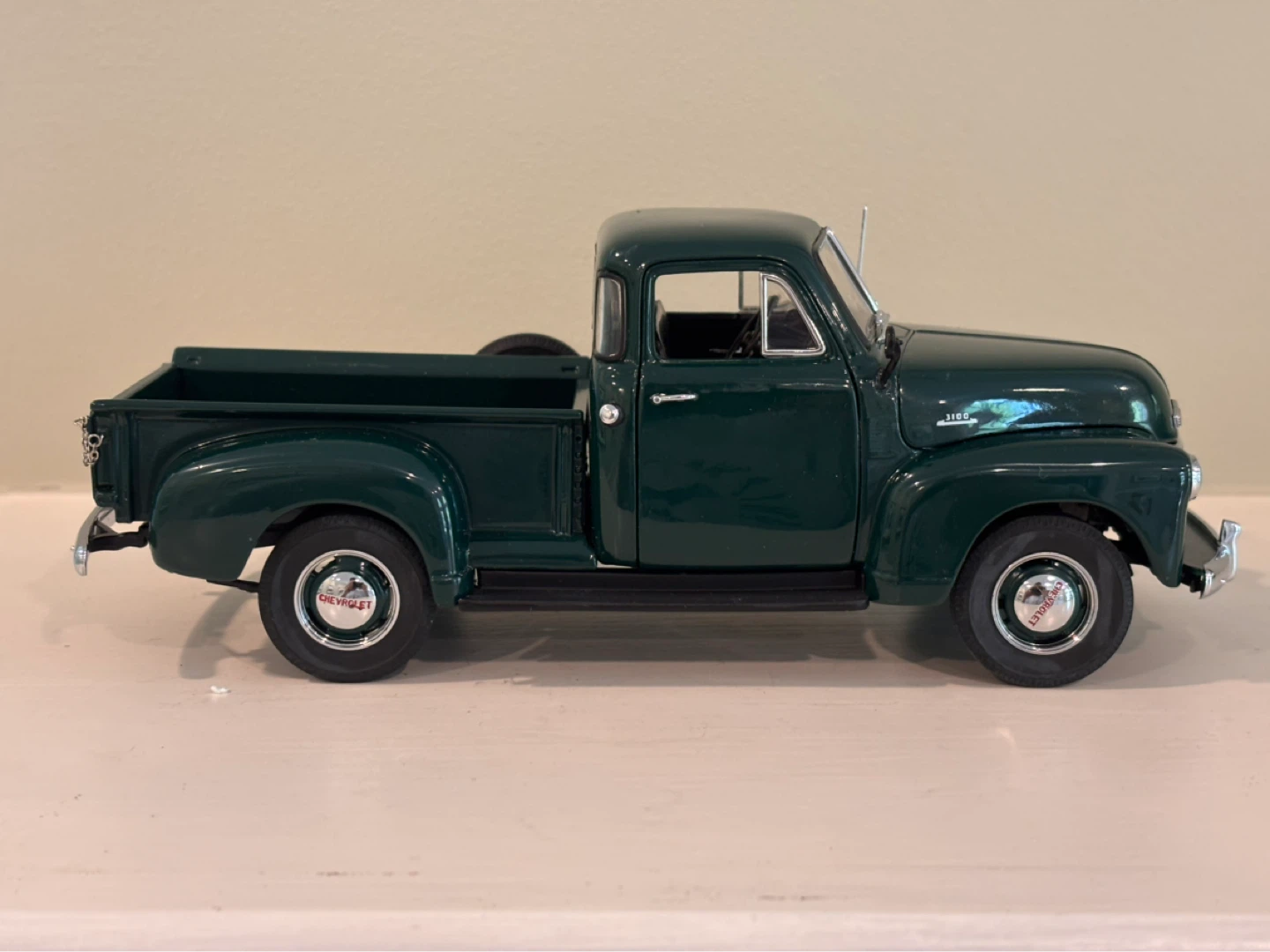 Danbury Mint 1953 Chevrolet Pickup Truck Model - 1:24 - photo 4