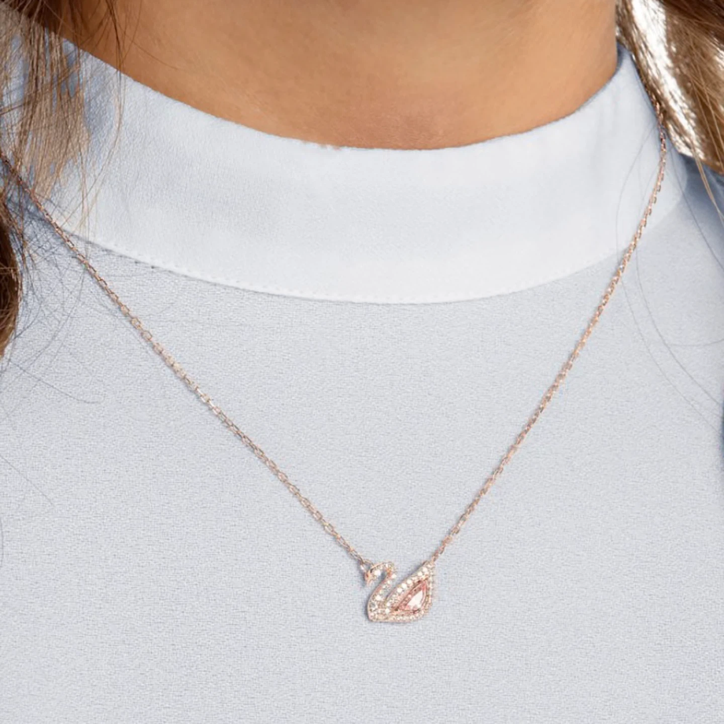 SWAROVSKI - Swan Necklace