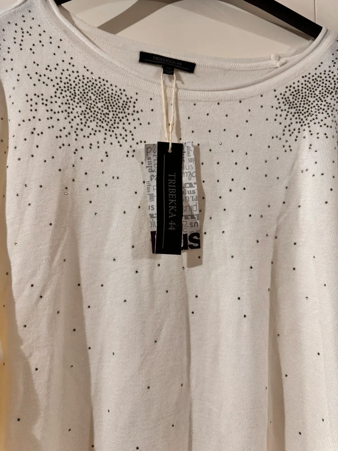 TRIBEKKA 44 White Embellished Sweater - Size 2X