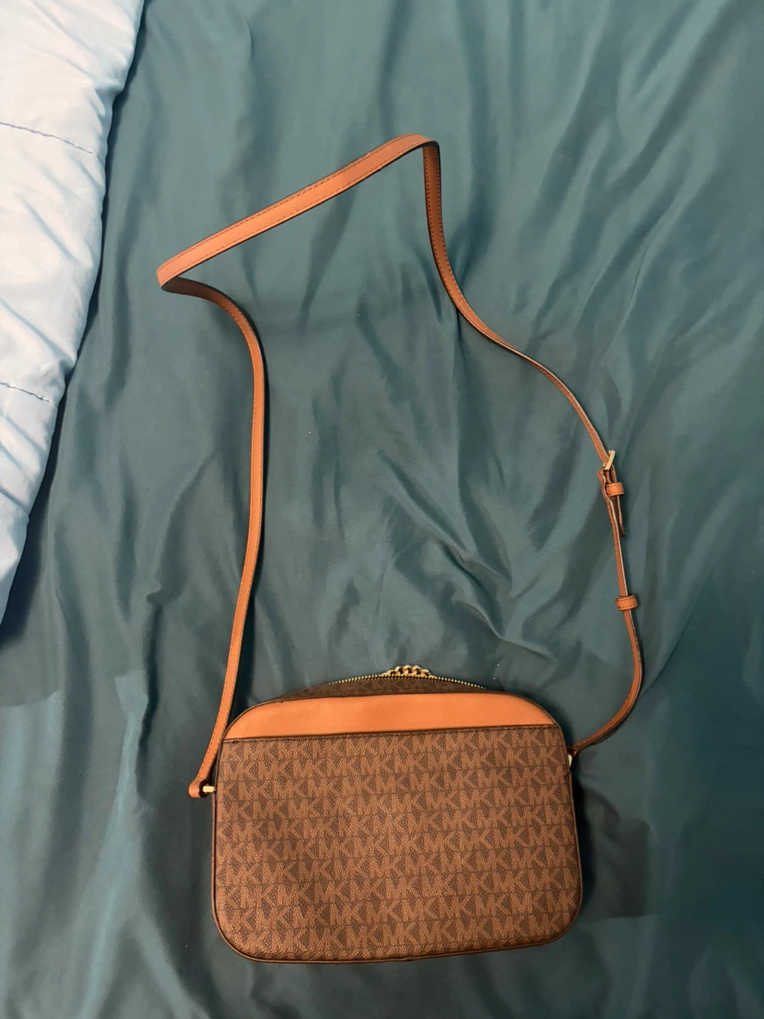 Michael Kors Signature Logo Camera Bag - photo 2