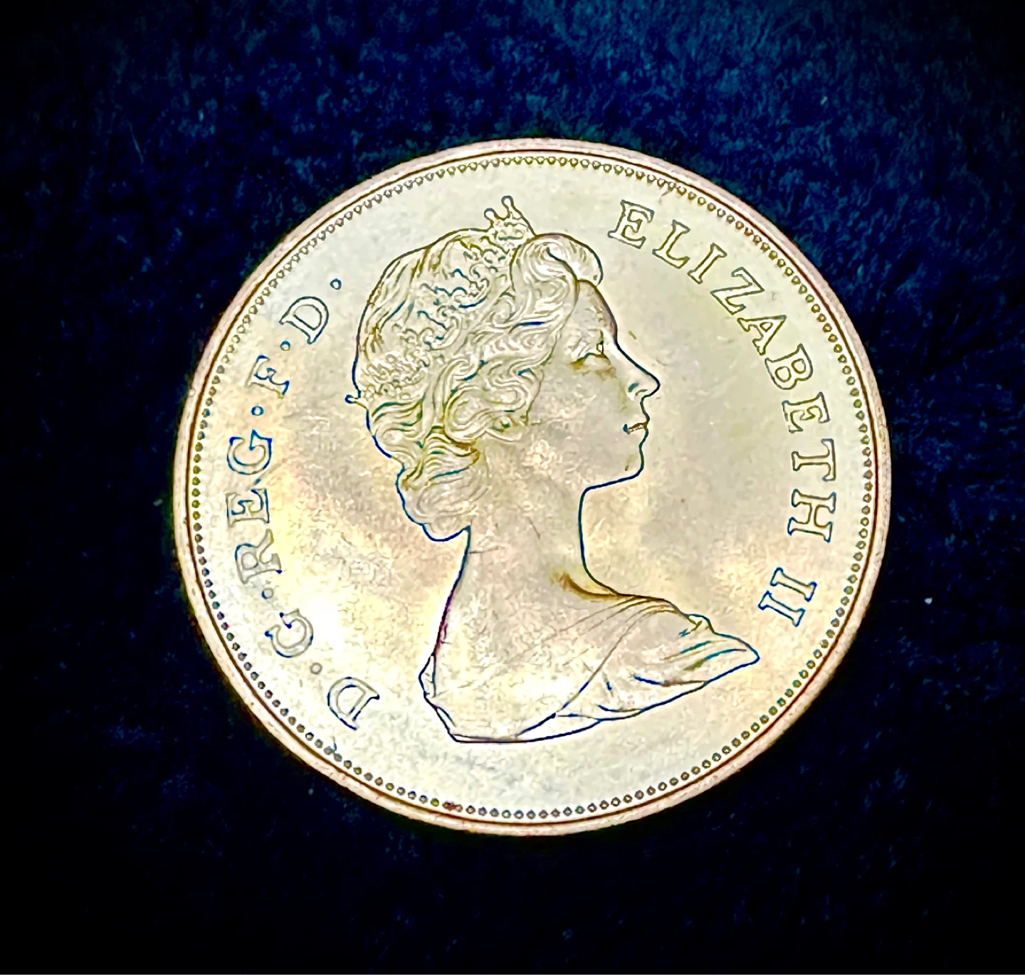 1981 Prince Charles and Lady Diana Spencer Coin - photo 2
