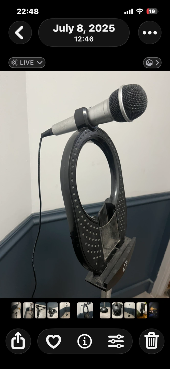 Memorex Karaoke Machine with Microphone and Stand - photo 2