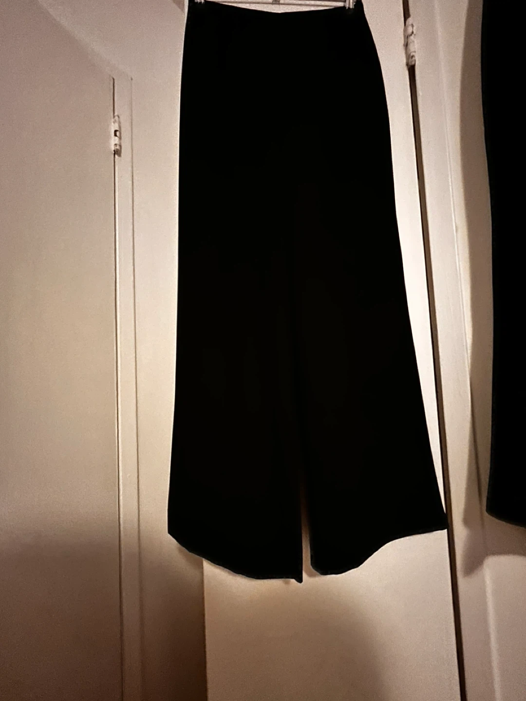 Beechers Brook Black Cropped Wide-Leg Pants