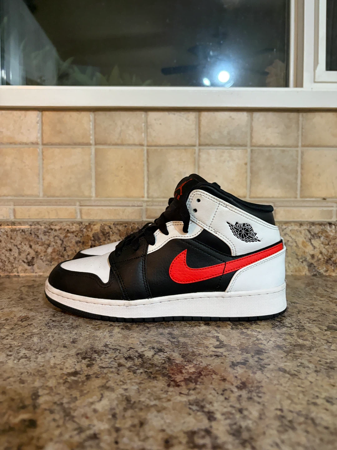 Air Jordan 1 Mid SE White Black Red - photo 3